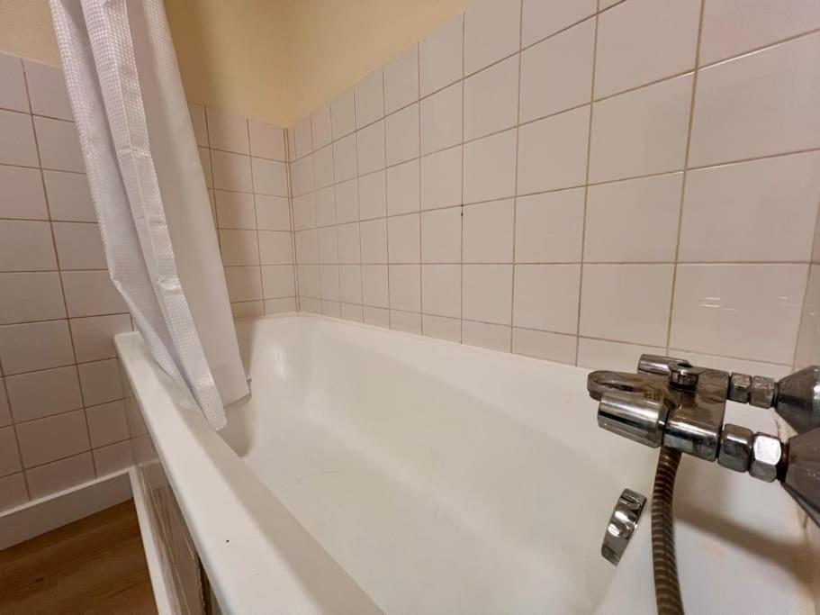 Appartement Climatise 4Prsn Au Pied De La Citadelle Besançon Esterno foto